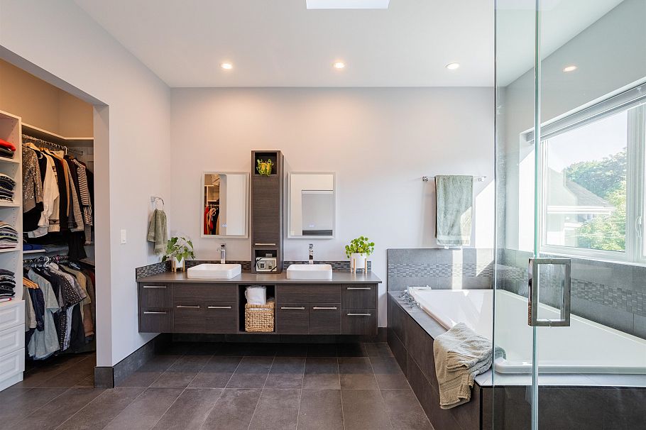 426 W 17th Avenue Vancouver, BC - 14