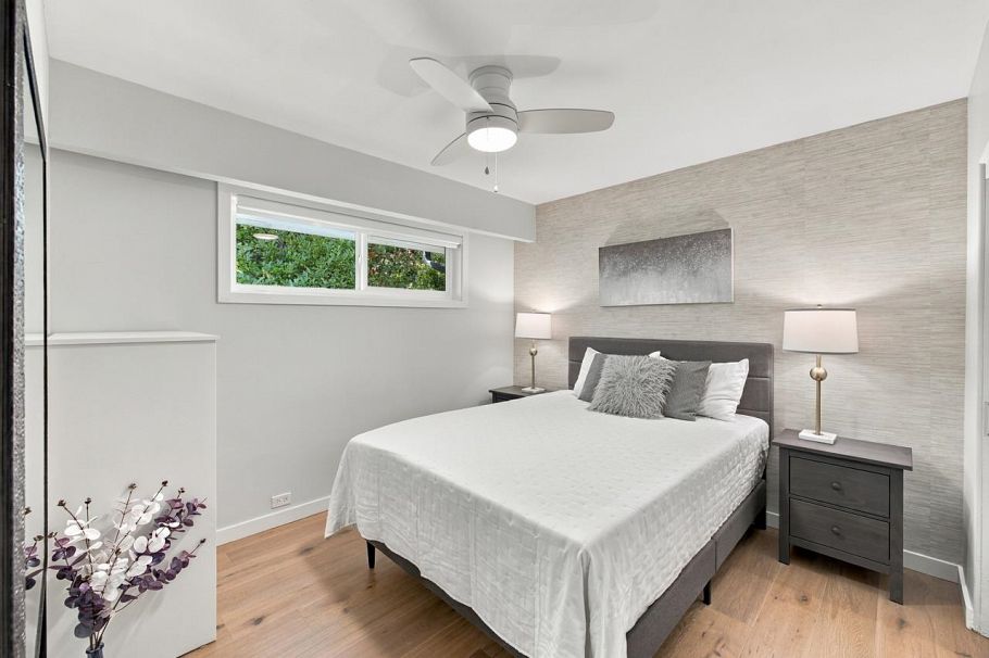 1103 Cloverley Street North Vancouver, BC - 15