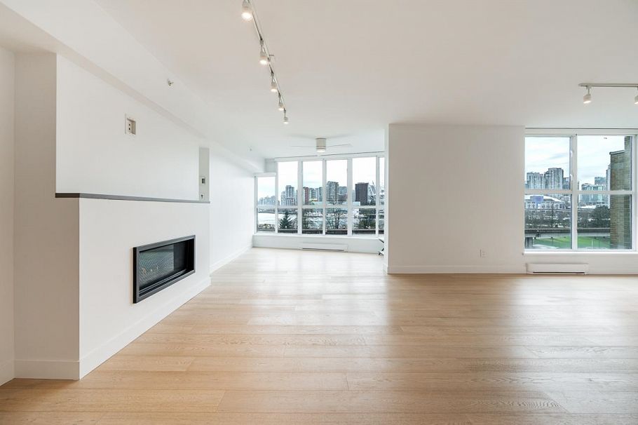 403 1188 Quebec Street Vancouver, BC - 3