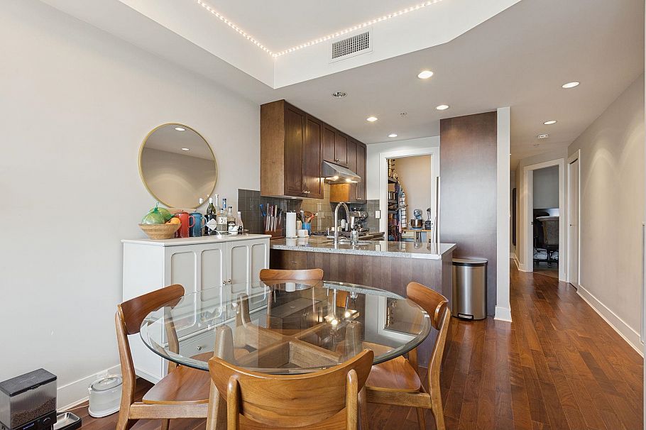303 1477 W 15th Avenue Vancouver, BC - 9