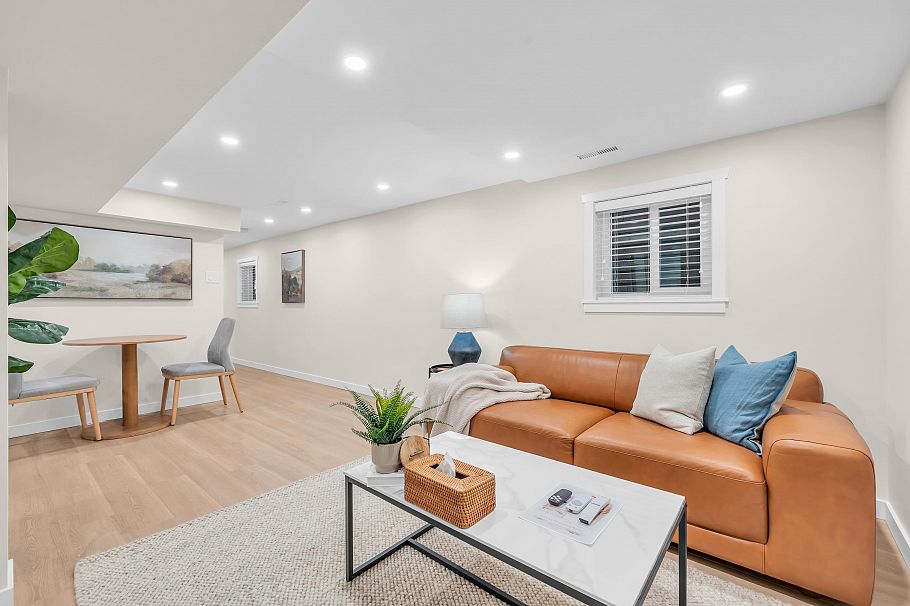 853 E 20th Avenue Vancouver, BC - 5