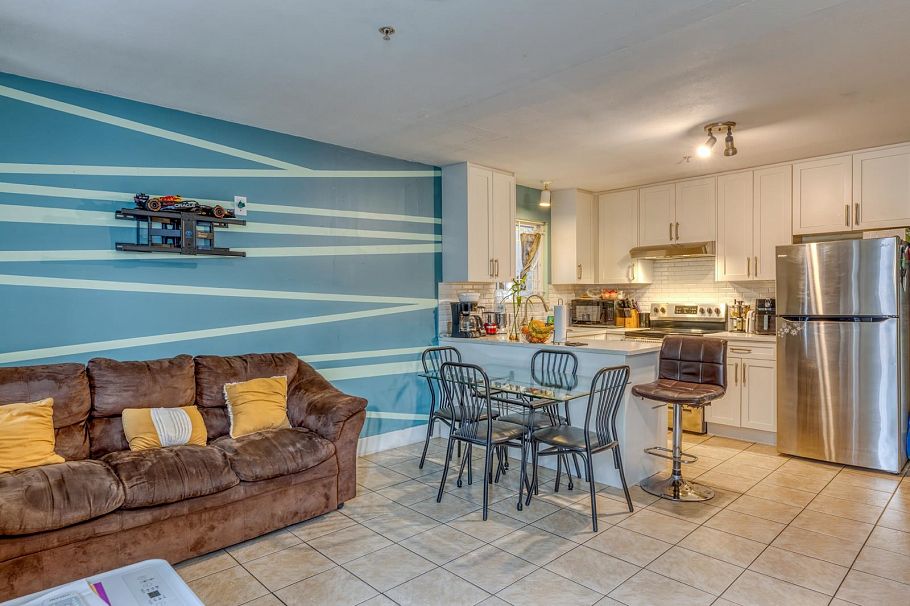 3028 E 26th Avenue Vancouver, BC - 27
