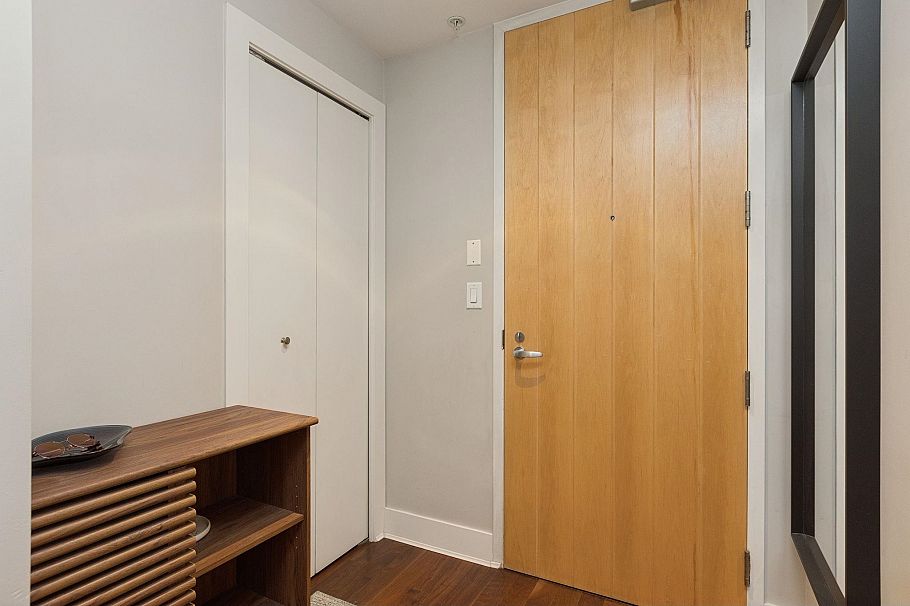 303 1477 W 15th Avenue Vancouver, BC - 25