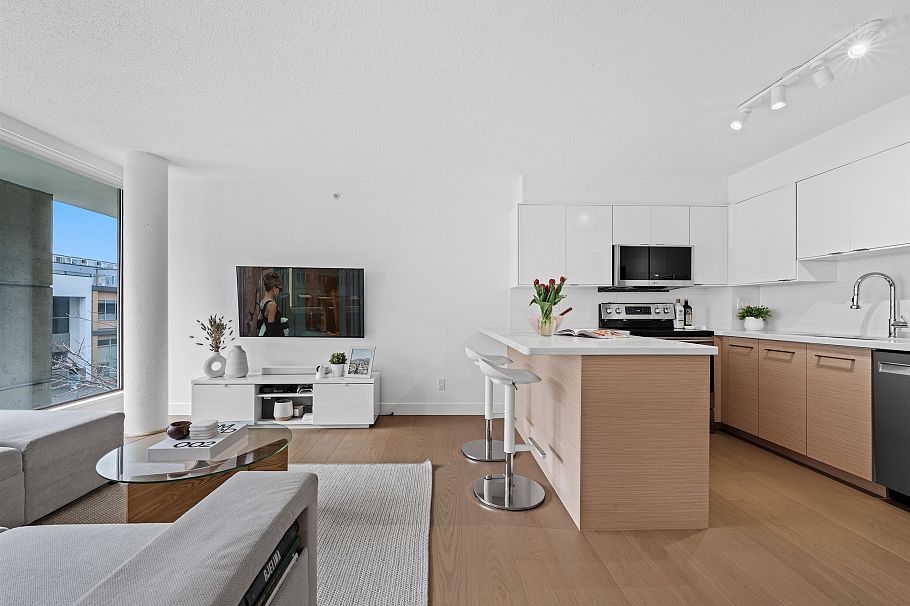 204 1633 W 8th Avenue Vancouver, BC - 7