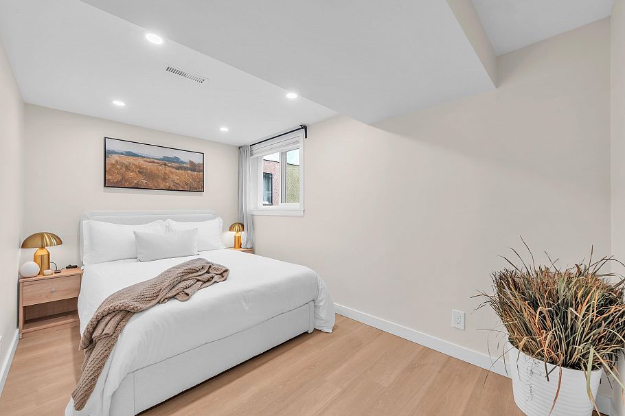 853 E 20th Avenue Vancouver, BC - 32