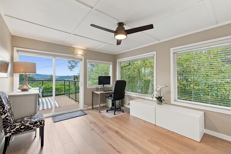 1103 Cloverley Street North Vancouver, BC - 14