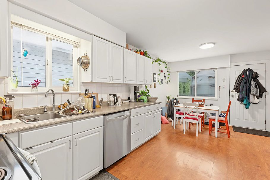 132-134 W 12th Avenue Vancouver, BC - 25