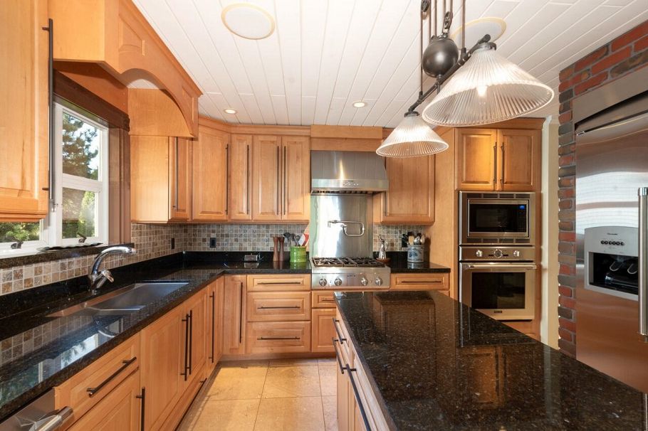 39 3939 Indian River Drive North Vancouver, BC - 3