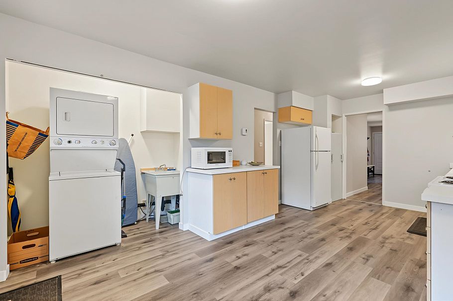132-134 W 12th Avenue Vancouver, BC - 11