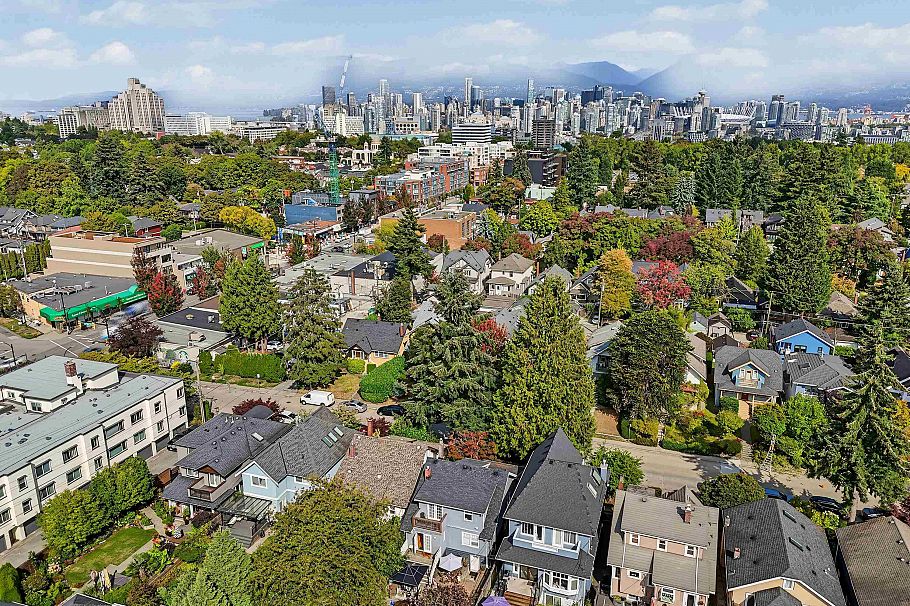 462 W 19th Avenue Vancouver, BC - 34