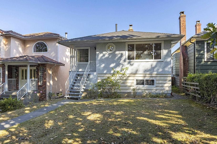 1060 Kelowna Street Vancouver, BC - 2