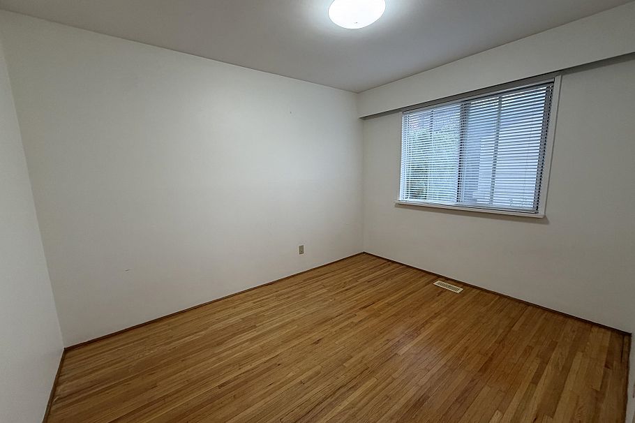 77 W 62nd Avenue Vancouver, BC - 11