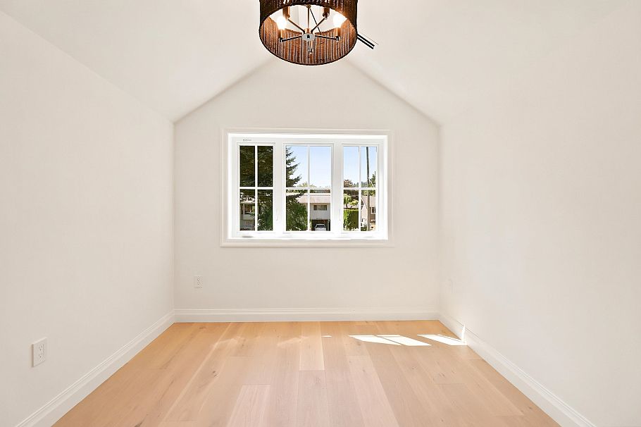 3490 Church Street North Vancouver, BC - 21