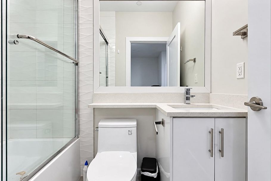 4985 Moss Street Vancouver, BC - 28
