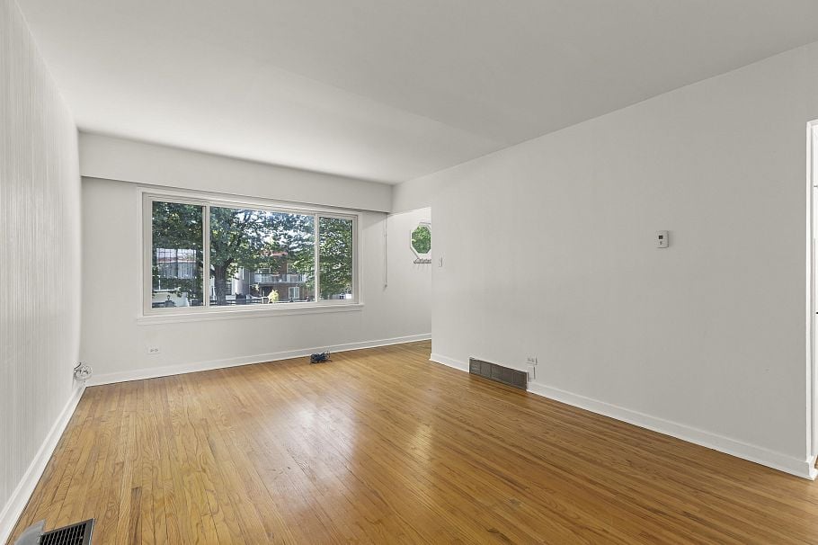 1060 Kelowna Street Vancouver, BC - 6