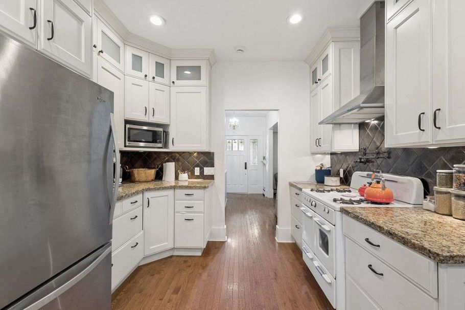 1791 E 7th Avenue Vancouver, BC - 14