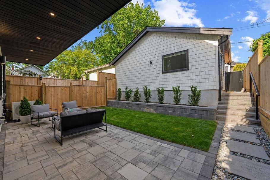 2 6318 Sophia Street Vancouver, BC - 35