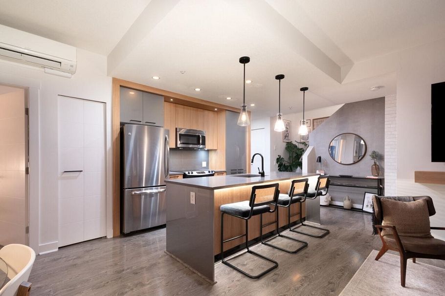 417 733 W 14th Street North Vancouver, BC - 22