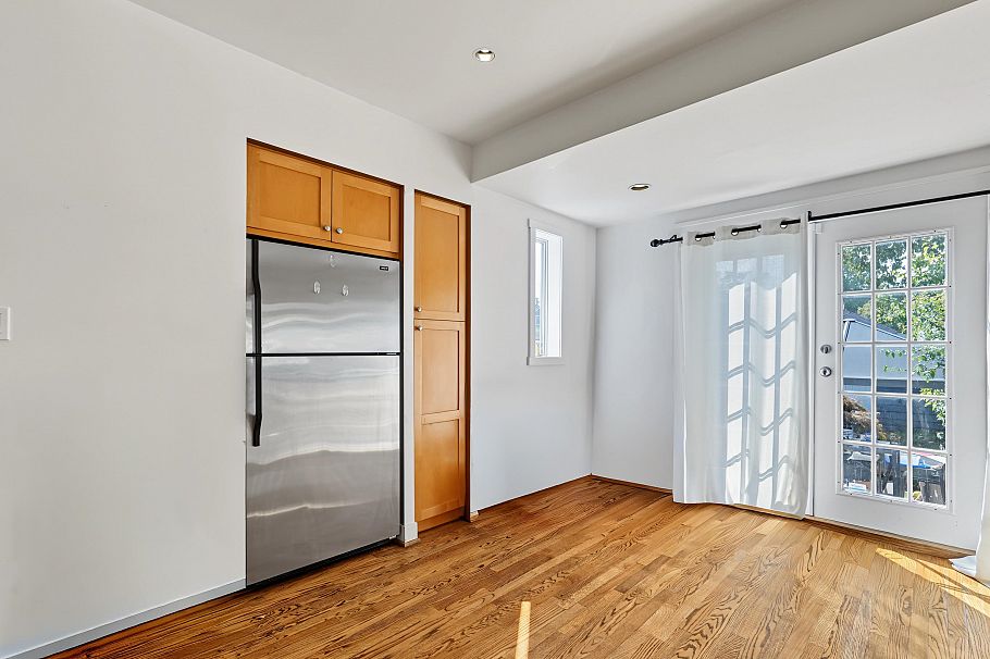 462 W 19th Avenue Vancouver, BC - 17