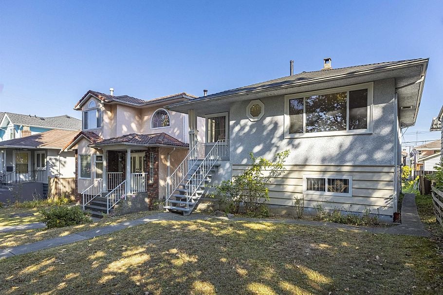 1060 Kelowna Street Vancouver, BC - 3