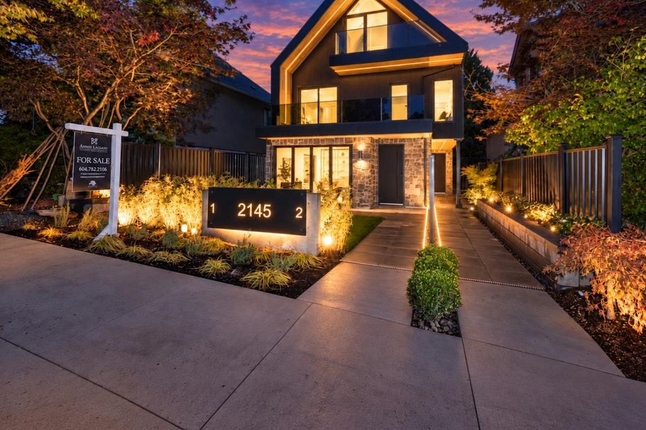 1 2145 Napier Street Vancouver, BC - 1