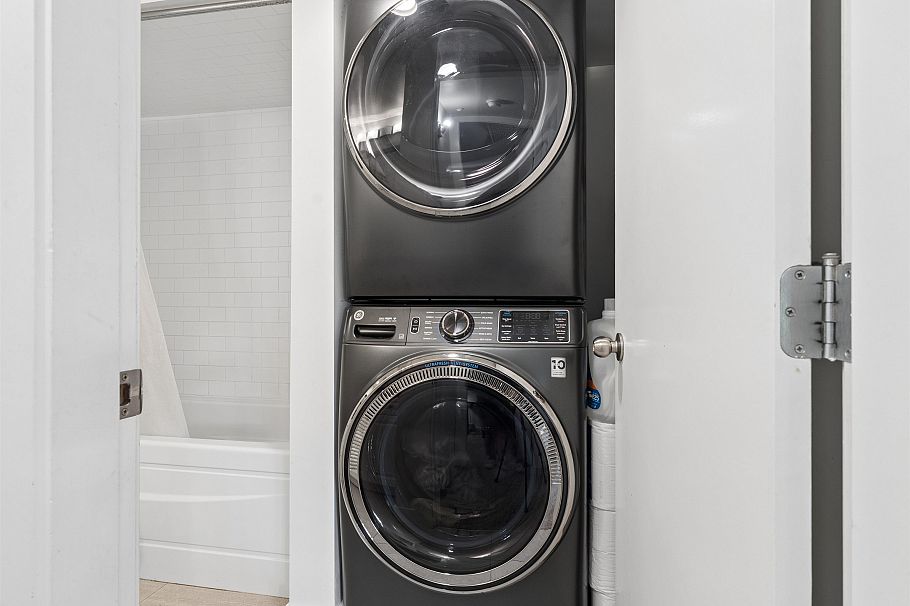 558 W 19th Avenue Vancouver, BC - 31