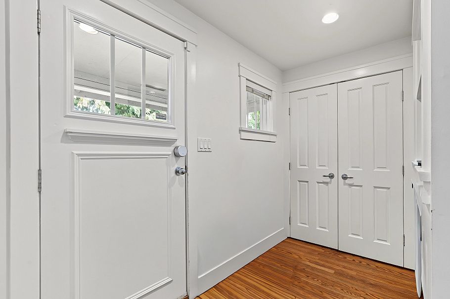 462 W 19th Avenue Vancouver, BC - 25