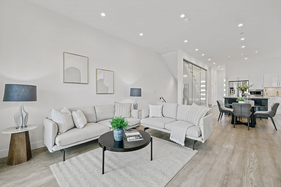 409 W Keith Road North Vancouver, BC - 3