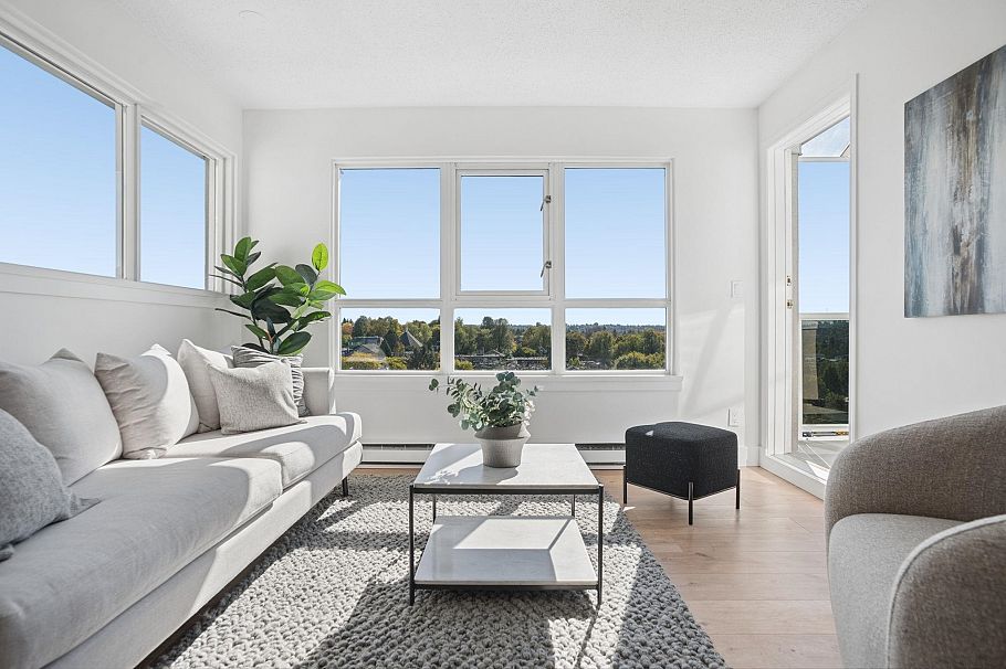 1204 1833 Frances Street Vancouver, BC - 2