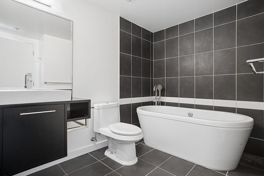 2301 689 Abbott Street Vancouver, BC - 12