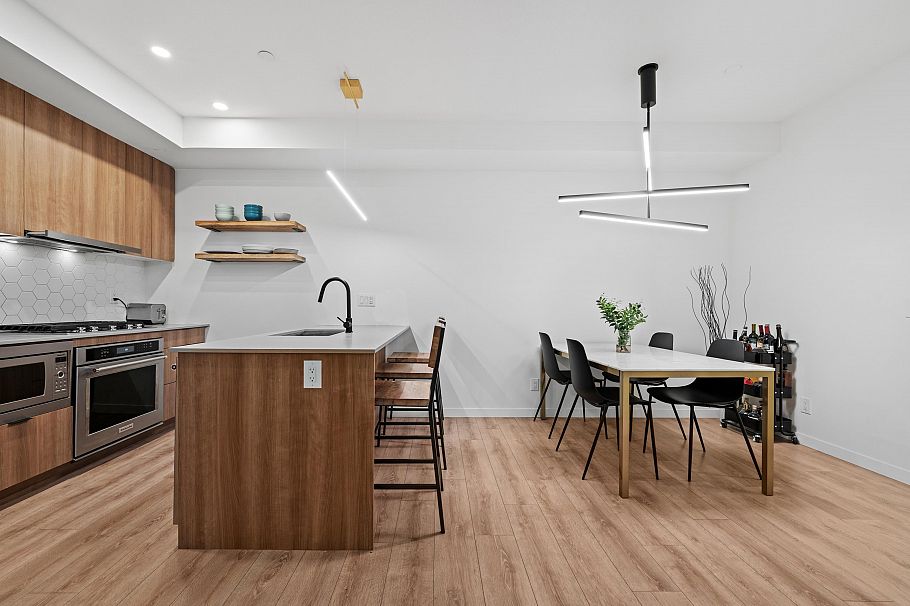 29 533 E 3rd Street North Vancouver, BC - 10