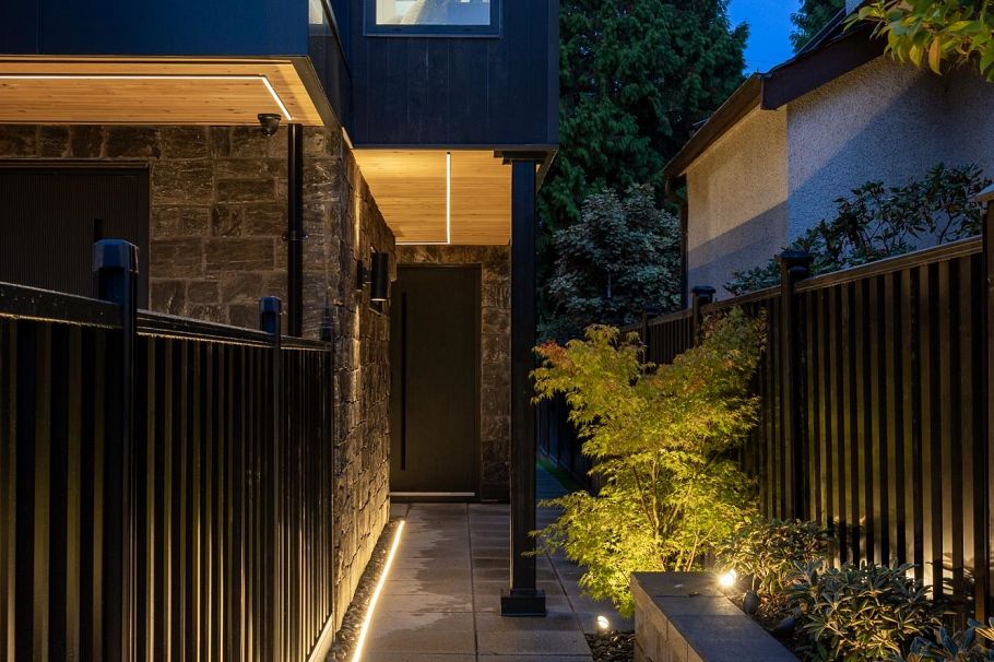 2 2145 Napier Street Vancouver, BC - 5