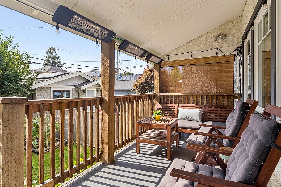 558 W 19th Avenue Vancouver, BC - 32