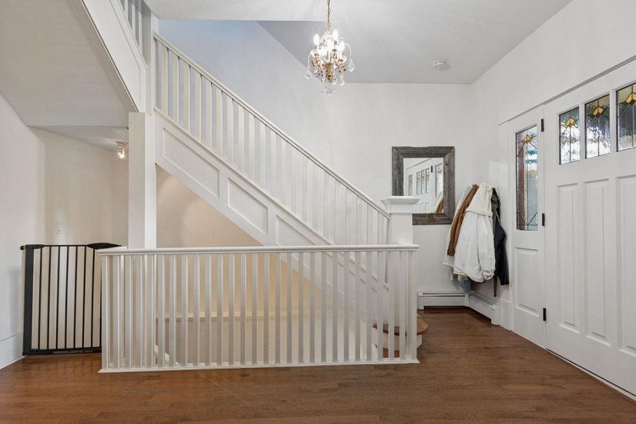 1791 E 7th Avenue Vancouver, BC - 4