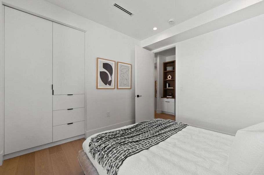 2 6318 Sophia Street Vancouver, BC - 26
