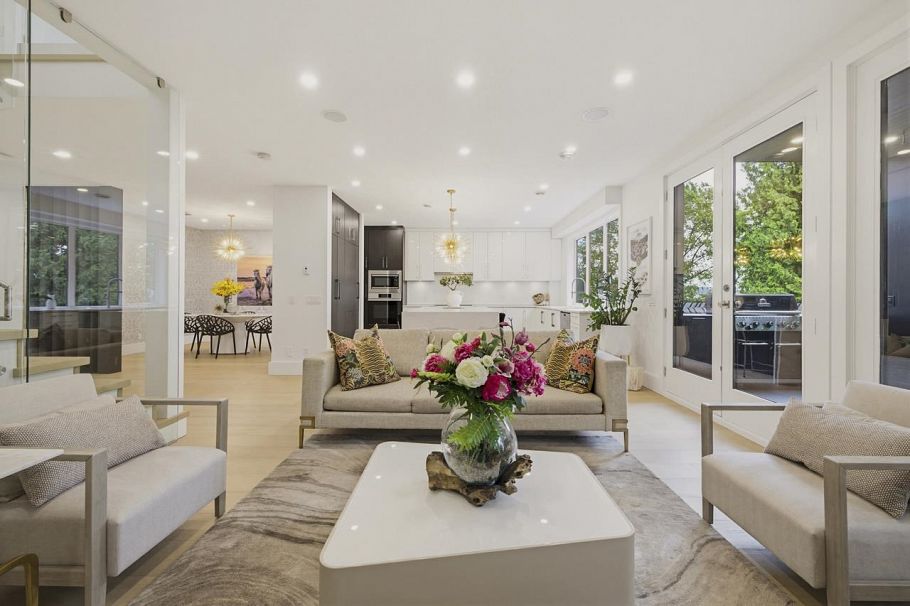 919 E 4th Street North Vancouver, BC - 9