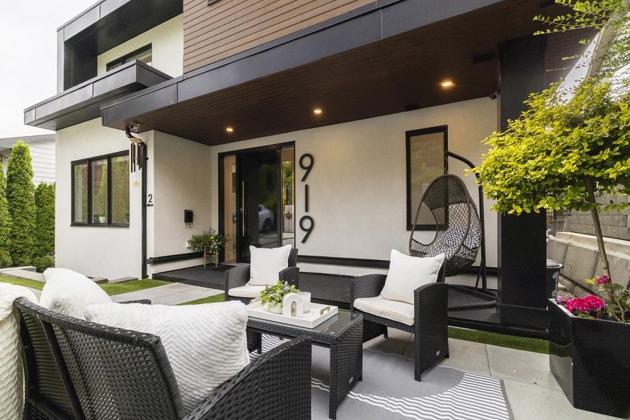 919 E 4th Street North Vancouver, BC - 3