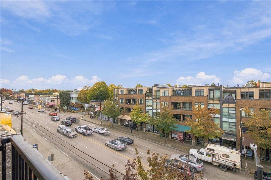 401 2141 E Hastings Street Vancouver, BC - 8