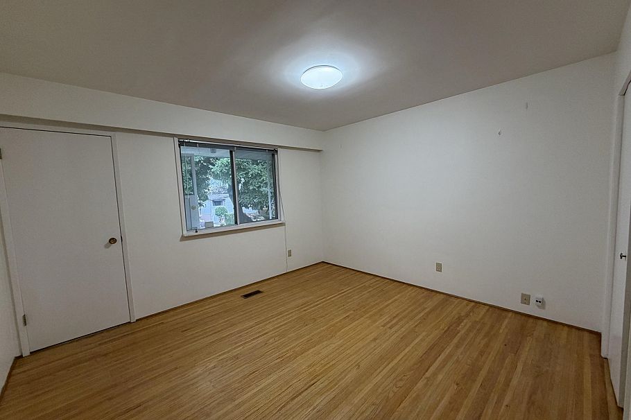 77 W 62nd Avenue Vancouver, BC - 7