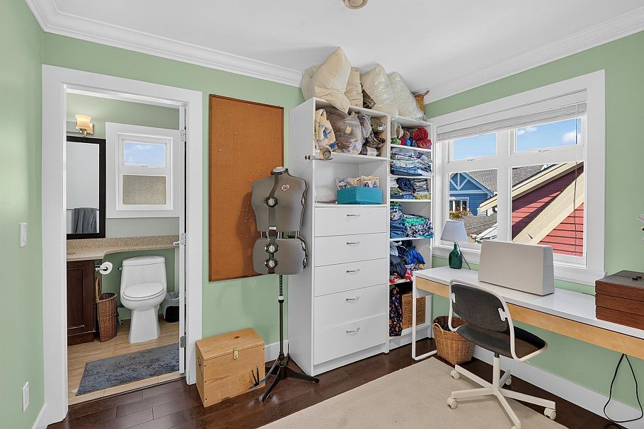 5502 Dundee Street Vancouver, BC - 20