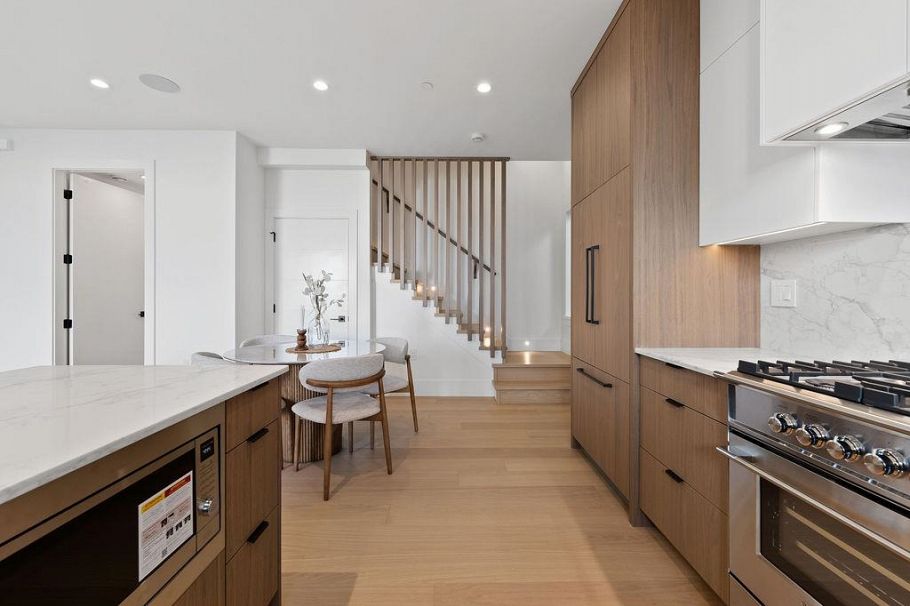 2 6318 Sophia Street Vancouver, BC - 8
