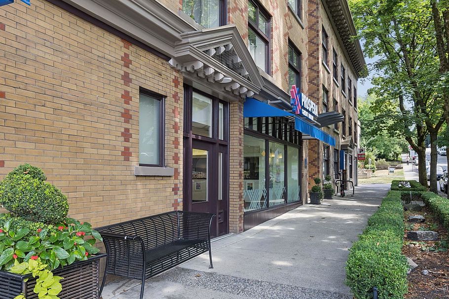 303 1477 W 15th Avenue Vancouver, BC - 34