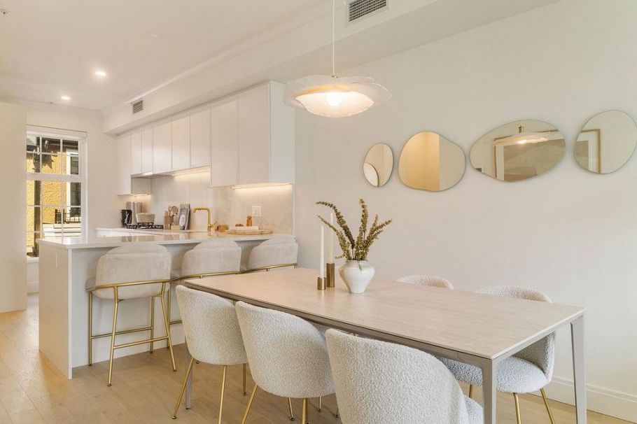 221 7789 Yukon Street Vancouver, BC - 9