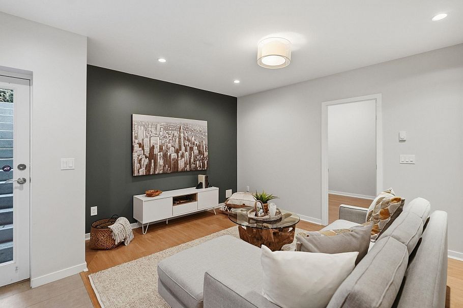 248 E 6th Street North Vancouver, BC - 11