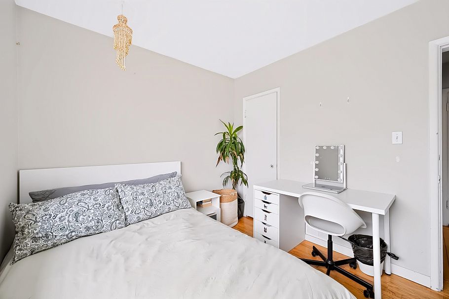 1685 E 55th Avenue Vancouver, BC - 13