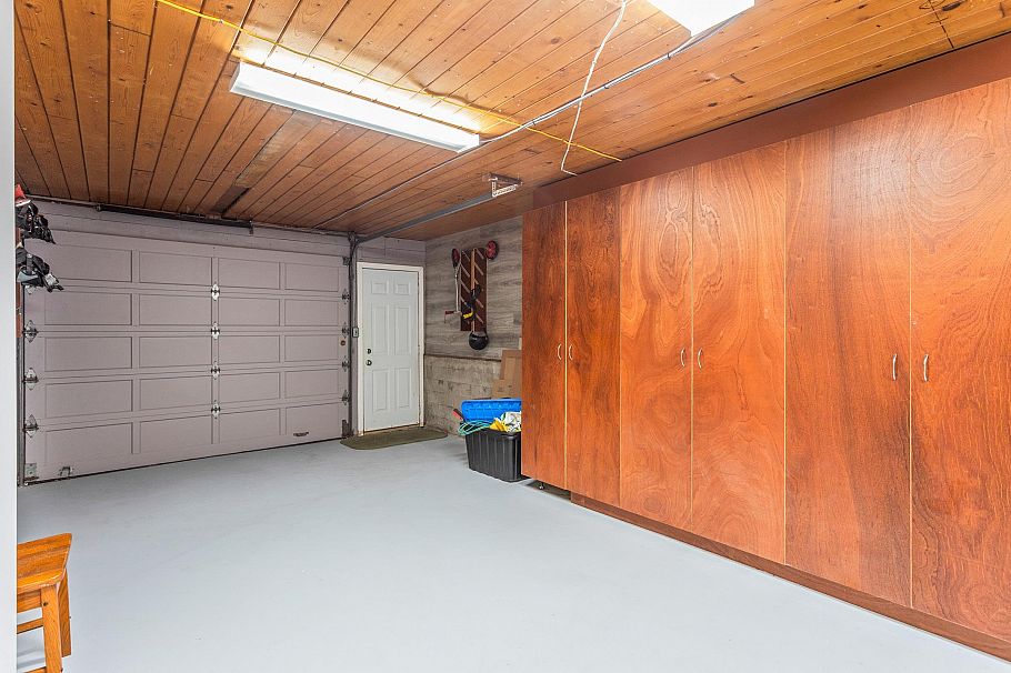 2370 Mountain Highway North Vancouver, BC - 37