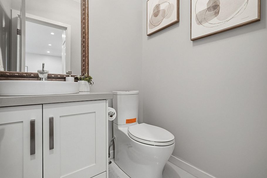 248 E 6th Street North Vancouver, BC - 26