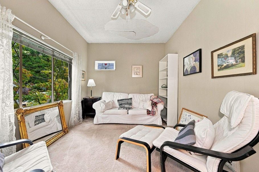 4153 John Street Vancouver, BC - 2