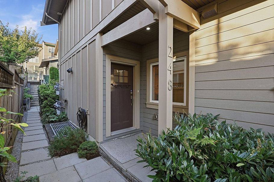 248 E 6th Street North Vancouver, BC - 4