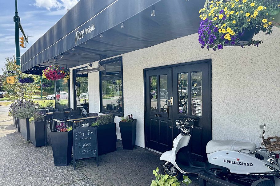 2506 W 15th Avenue Vancouver, BC - 34